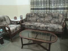 Sofa set with table 0