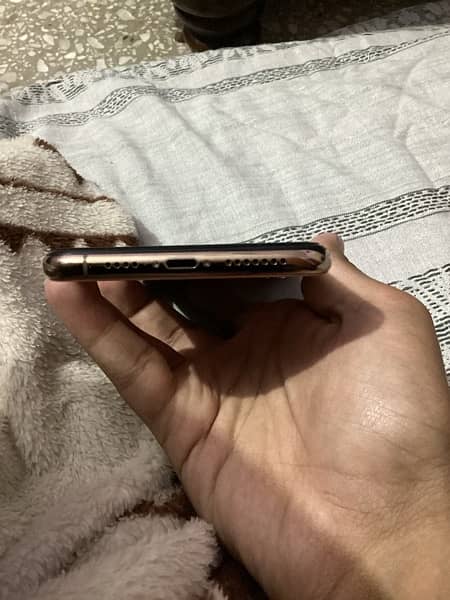 Iphone XS max(pta approved) 4