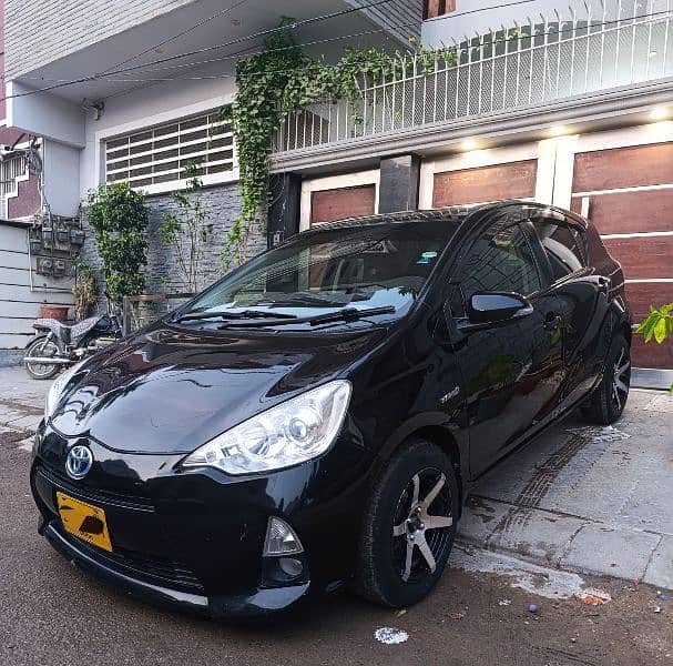 Toyota Aqua 2012 G excellent condition 6