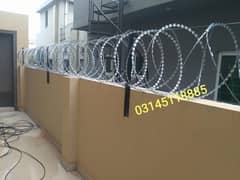 Safe Home Razor Wire Chainlink Mesh Fence Concertina Barbed wire