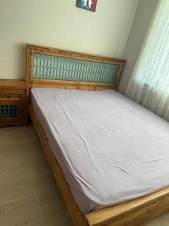 Queen size Bed set