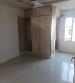 1 bed flat for rent in ali town good location for job holder student near to orange train