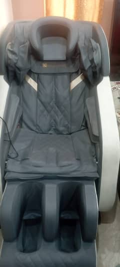 JC Buckman Refresh Us Massage Chair