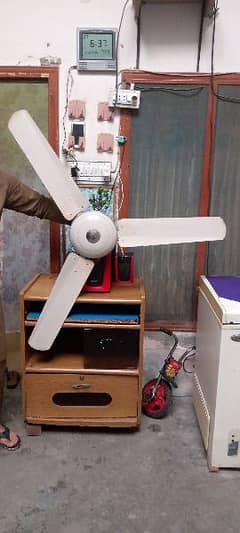 sealing fan in good condition