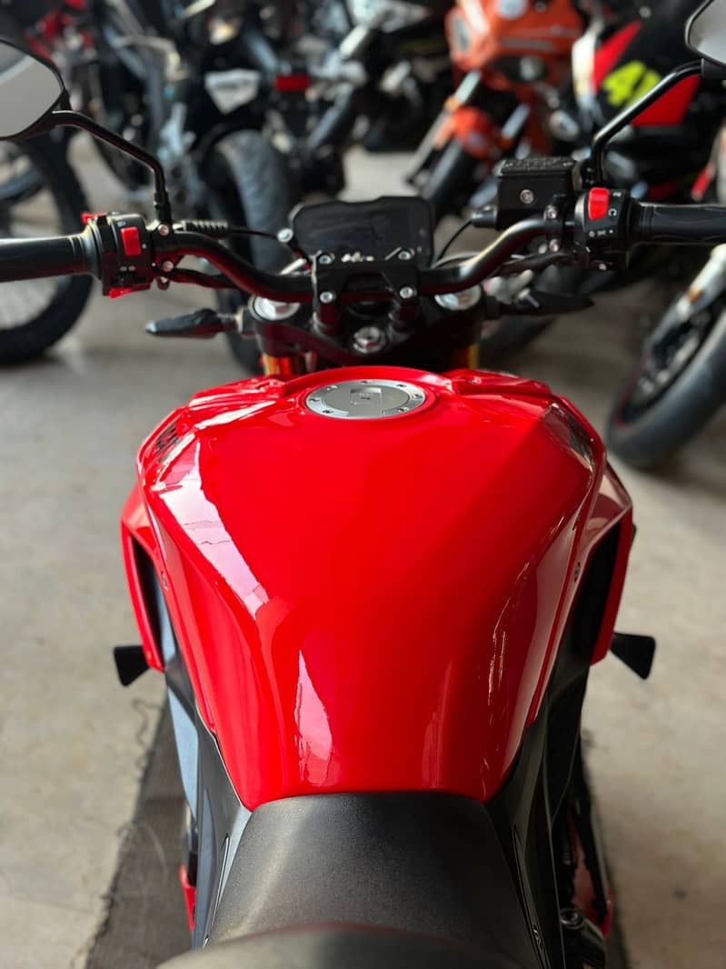 Ducati v4s 2024 (03215400001) 1