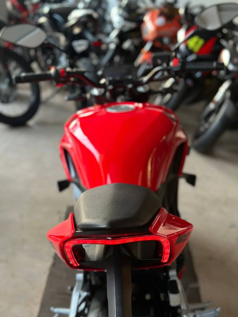 Ducati v4s 2024 (03215400001) 2