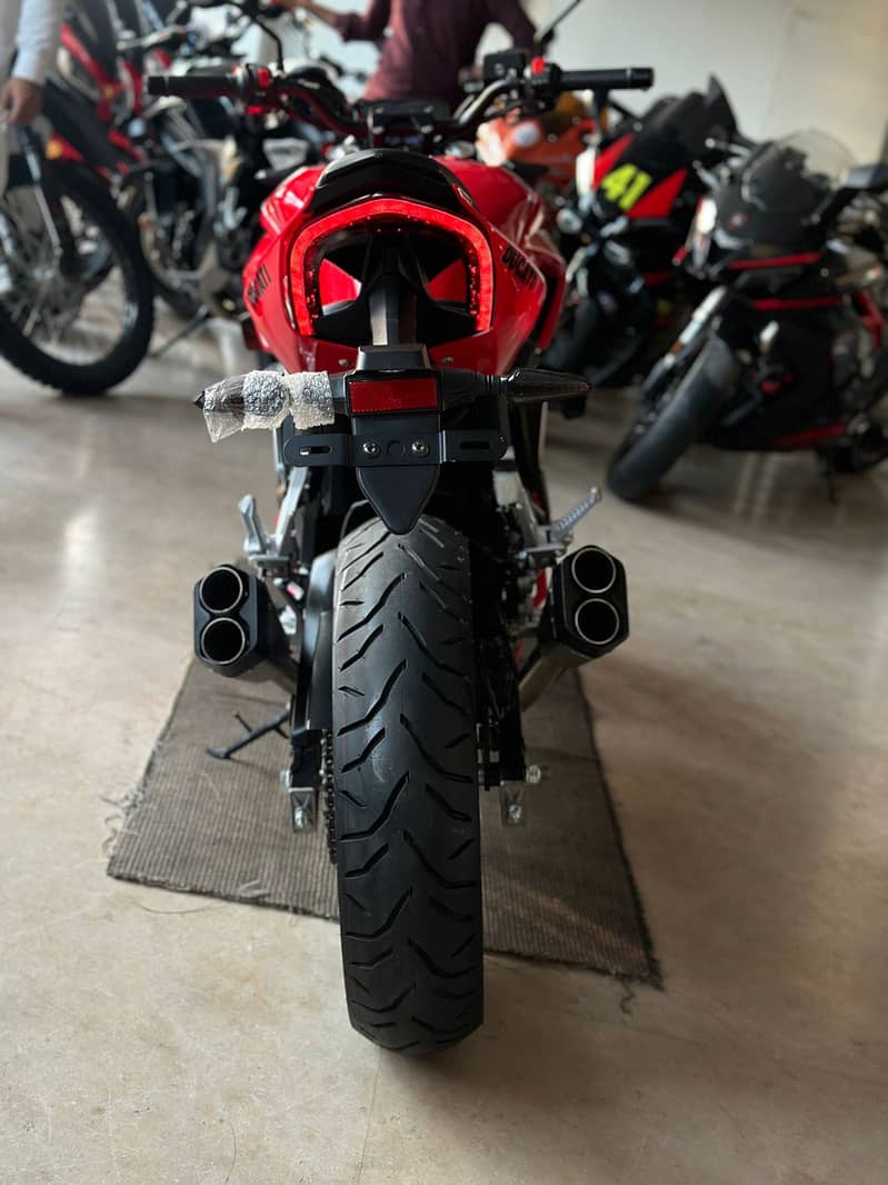 Ducati v4s 2024 (03215400001) 6