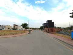 5 Marla Fully Developed Ready For Possession Plot For Sale In Bahria Town Lahore
