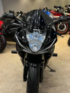 Suzuki GSX-R750 2011 (03215400001) 0