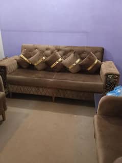 selling 7 seater sofa set  with FREE center table