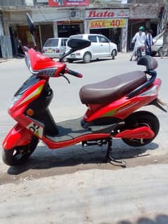 electric soocty with charge just 3 month use 10/10 condition