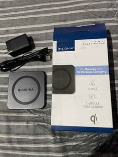 Insignia Qi wireless charging pad ( Original )