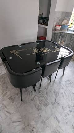 I am selling my glass dining table