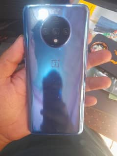 one plus 7t 8 256 2 month sim working 10 condition