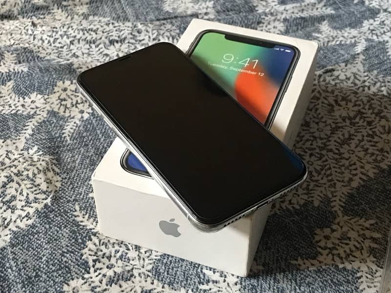 Iphone X 256 G. B White 10/10 Condition 4