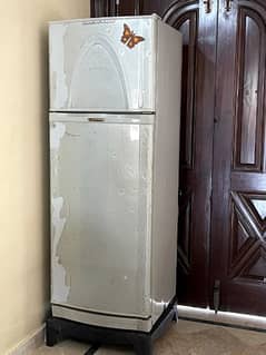 Dawlance Refrigerator Full Size Fridge 0