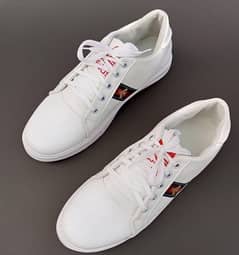 sports shoes white 0