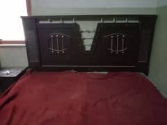 Bed/Almari-Cupboard/Side Tables