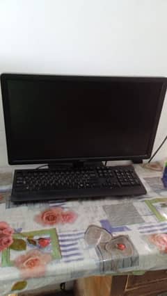 LCD, CPU AND KEYBOARD 10/10 WORKING CONDITION