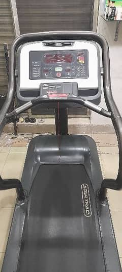 American Import Star Trac Treadmill Running Machine 03074776470