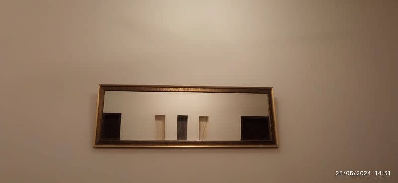 Beautiful High Quality mirror with beautiful golden frame 3