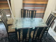dinning table urgent want to sale