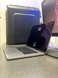 APPLE MACBOOK PRO 2018 - 15.4" INCHES - CORE i7 - 16 GB RAM - 4 GB GPU