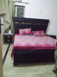Bed set with Dressing table and side table 0