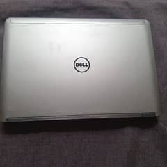 Dell Laptop !! specification i show already in picture ! 2 hards 0