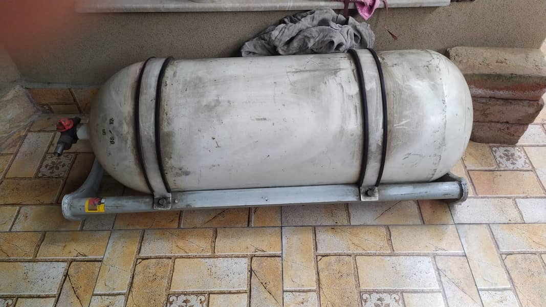 Cultus CNG Cylinder with Stand & Kit 0