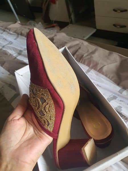 clive shoes ,colour maroon ,just like new size 9 1