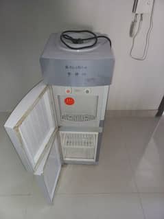 EchoStar water dispenser