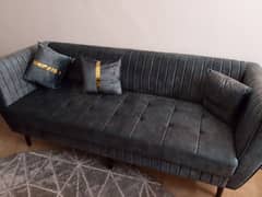 Selling Sofa Set plus Table
