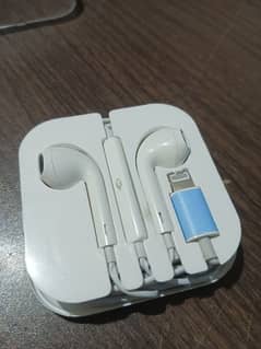 handfree for iPhone white colour