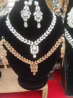 Necklace Earrings And Bindiya