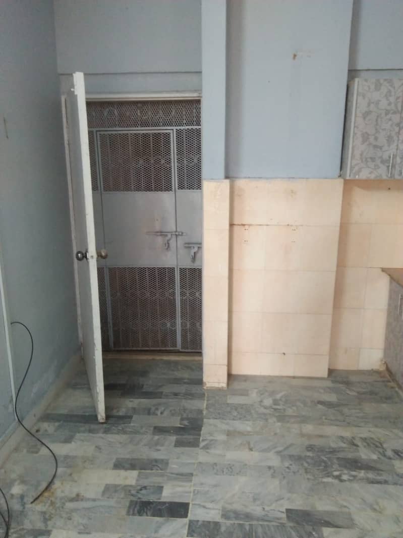 Chance Deal: Urgent Flat for Sale in North Karachi, Sector 11-A 0