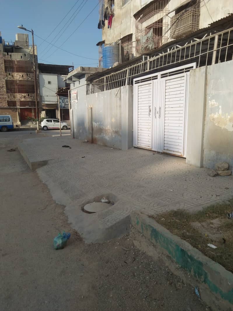 Chance Deal: Urgent Flat for Sale in North Karachi, Sector 11-A 2