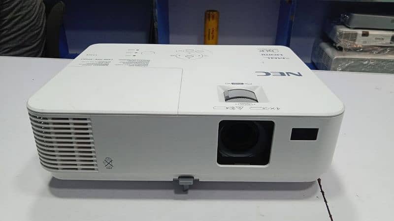 Nec Projectors  in good conditions 13