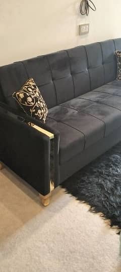 I want sale my sofa cum bed. it's fully storage box. 0