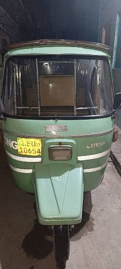 CNG rickshaw Tej Raftaar