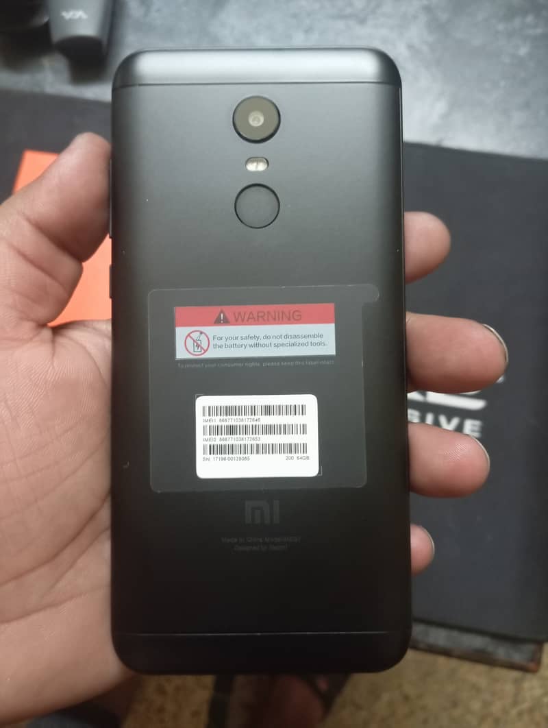 REDMI 5 PLUS 4GB RAM 64GB ROM WITH BOX CALL-03127566633 5