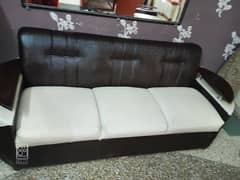 7 Seater Sofa Set on urgent sale. with 2 sitting cushions