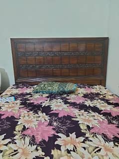 king size wooden bed