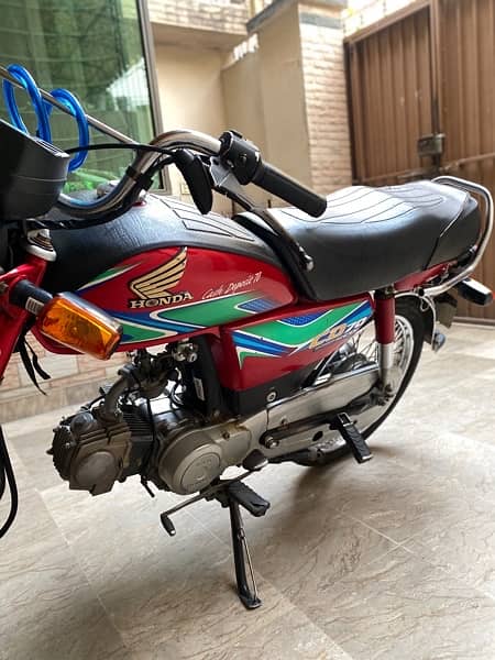 Honda CD 70 2018 3