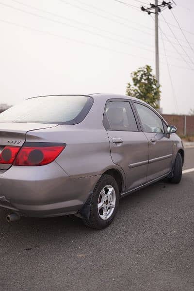 Honda City IDSI 2008 ( Home use car in Good condition ) 2