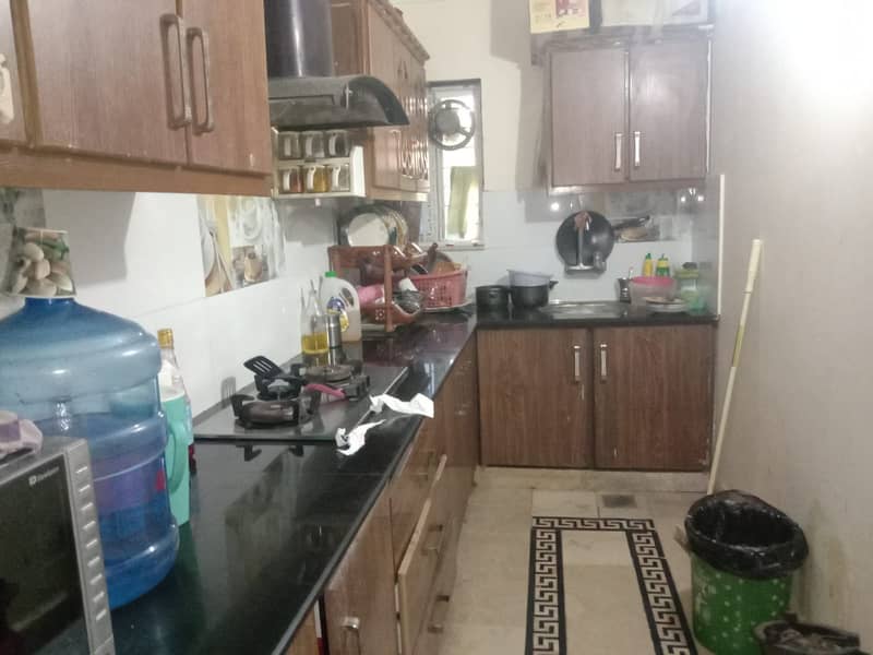 Allama Iqbal Town 10 Marla Upper Portion For Rent 2