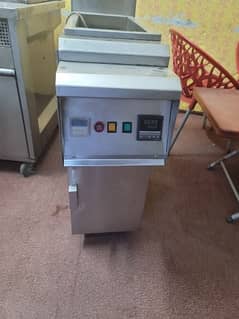 Single deep fryer 16ltr