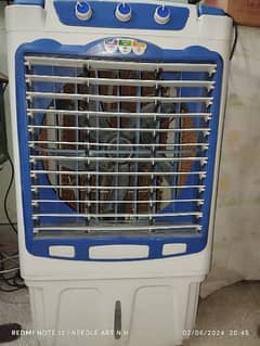 solar cooler for sale.