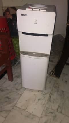 Haier Dispenser with refrigerator