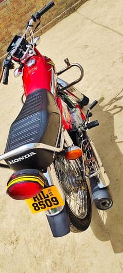 Honda CG125 2016 Model One Hand Used Bike